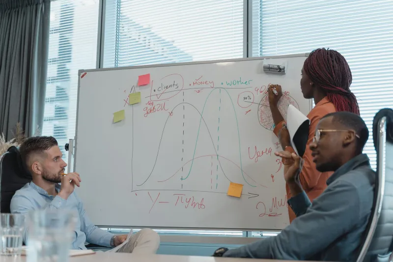 One Brand, Many Voices: A Tactical Guide to Localizing Your Message Across America's Diverse Audiences