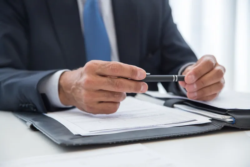Promises Without Collateral: How Vague Brand Claims Quietly Bankrupt Your Market Position